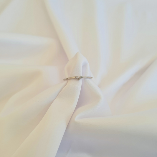 Anillo oro blanco con circonias 14k