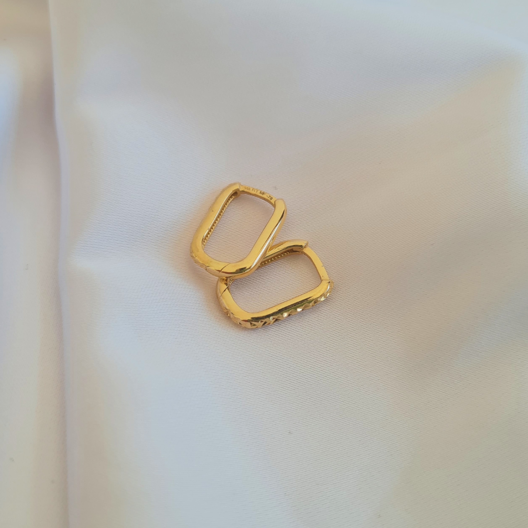 Aretes rectangulares en oro amarillo 14k