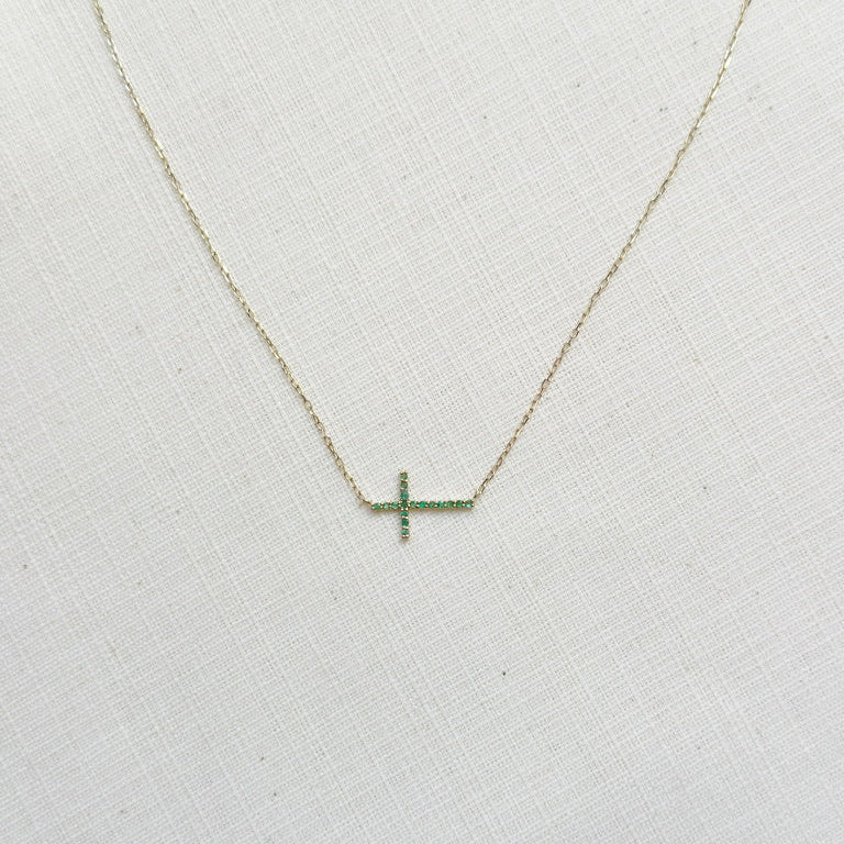 Cadena con cruz de Esmeraldas 14k
