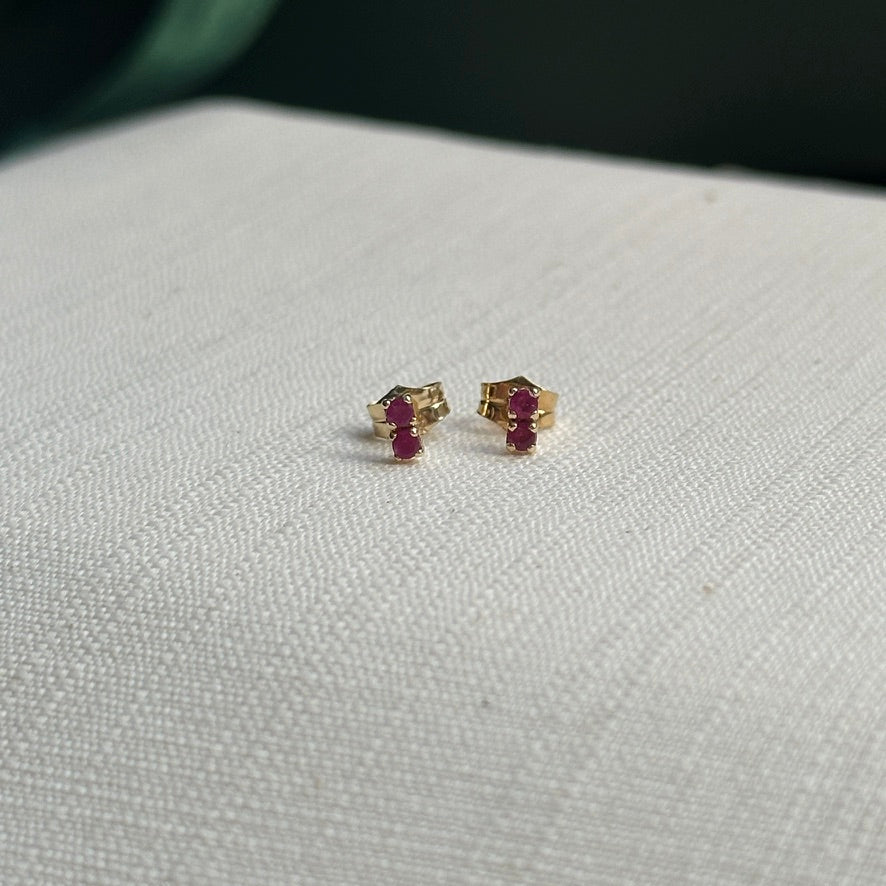 Aretes de Rubies en oro de 14k