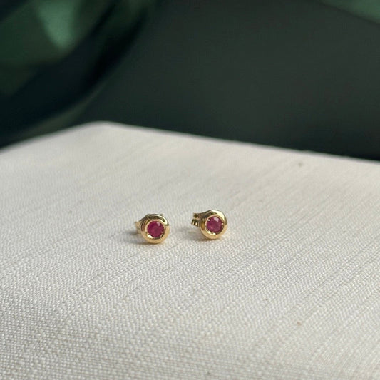 Aretes de Rubí biselados