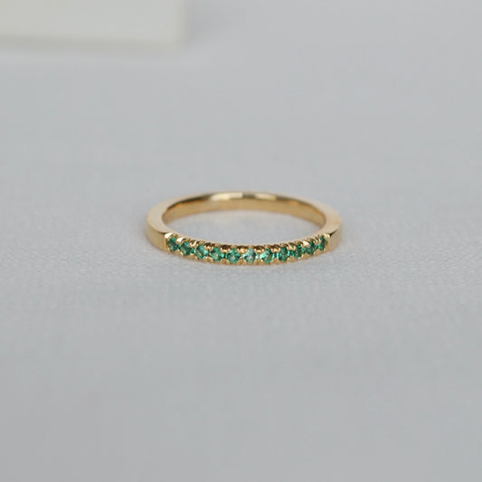 Churumbela de Esmeralda en oro 14k piedra del mes de Mayo