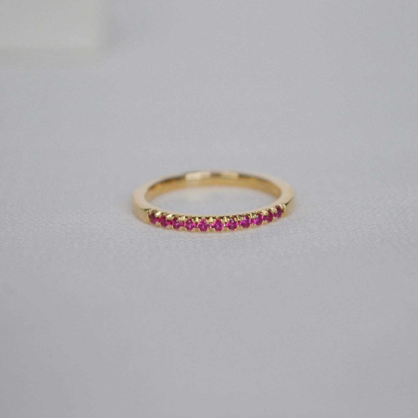 Churumbela de Rubíes en oro 14k piedra del mes de Julio