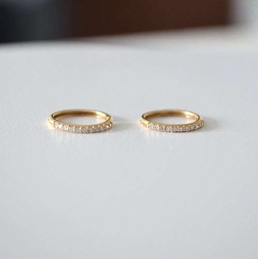 Mini arracadas en oro amarillo de 14K con Diamantes