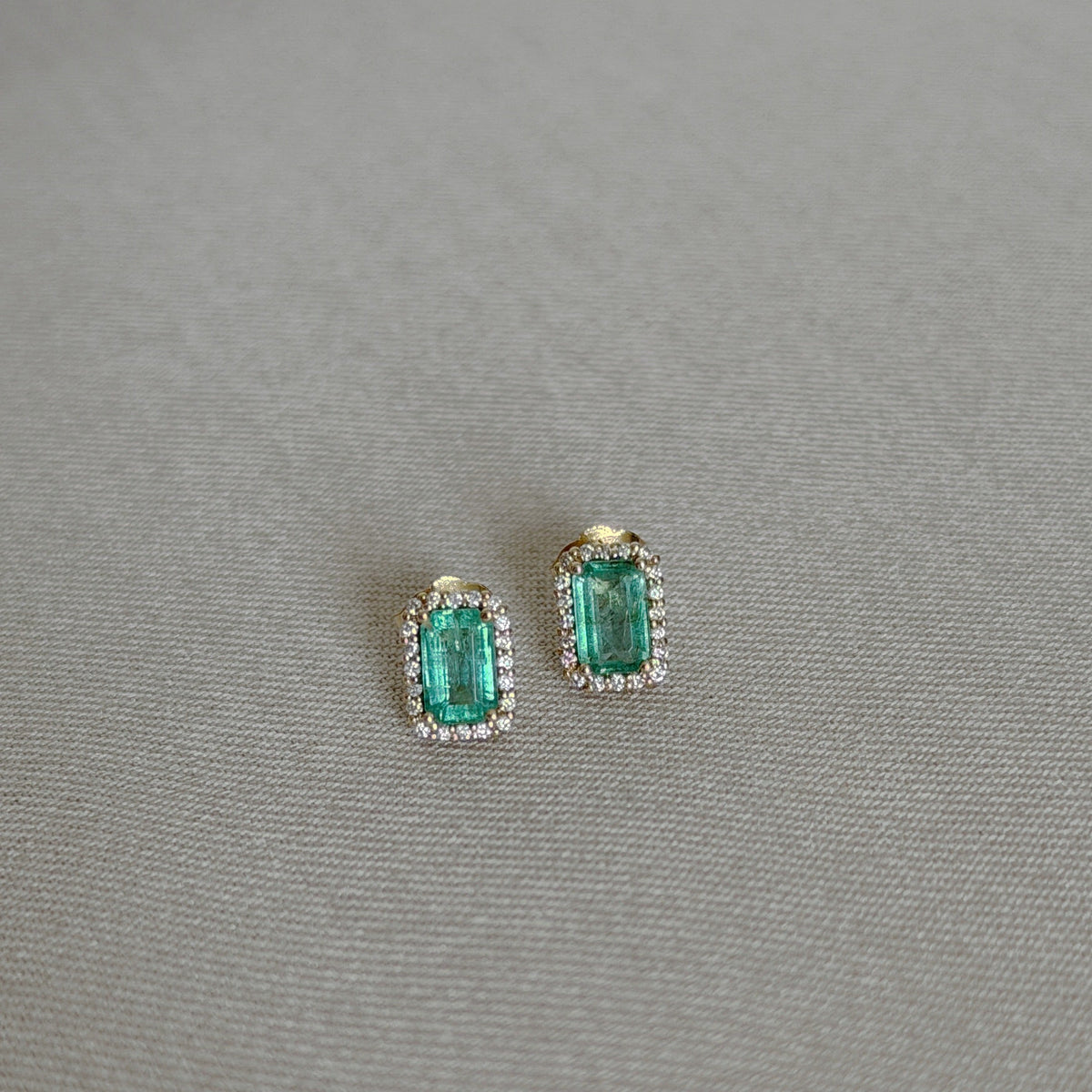 Aretes de Esmeraldas con diamantes
