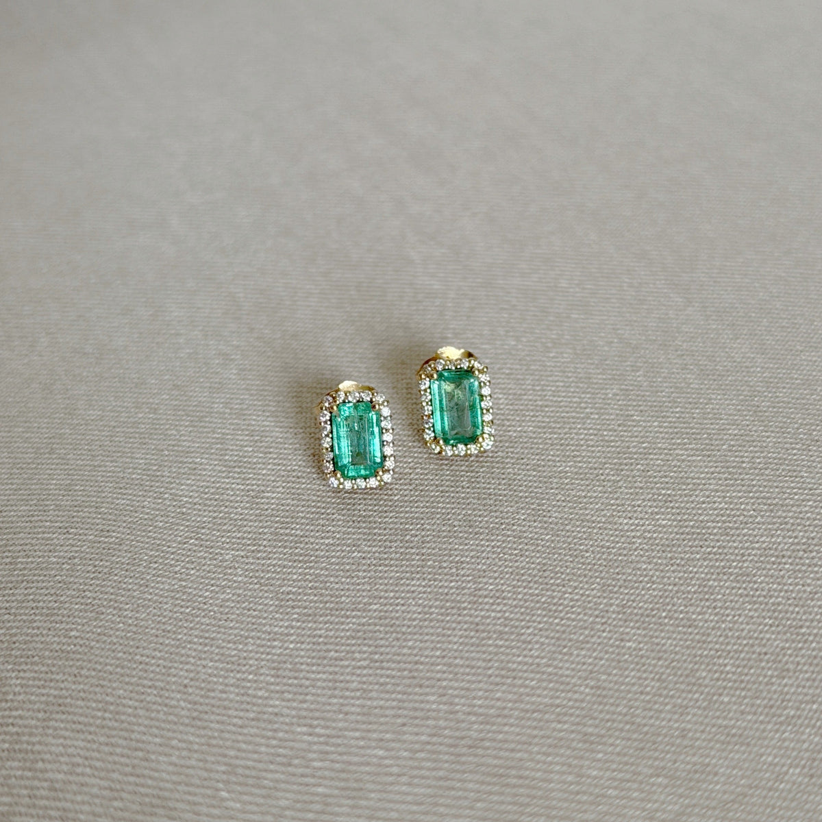 Aretes de Esmeraldas con diamantes